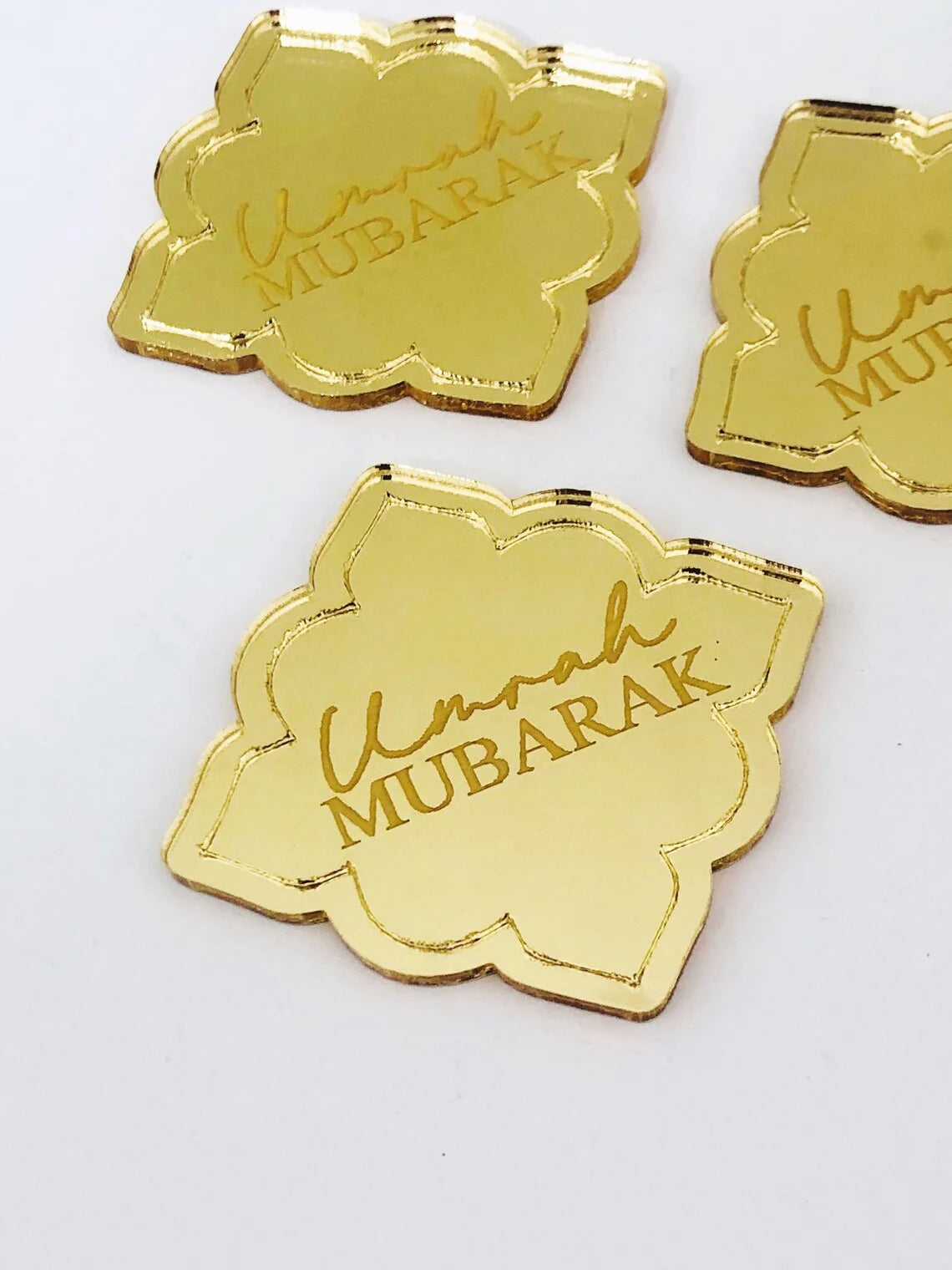 10pcs Engraved Umrah Mubarak Acrylic Cake Charm Muslim Islamic Eid Al Adha Mirrored Acrylic Cupcake Topper Dinner Table Decor