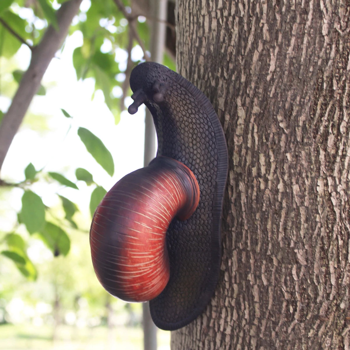 Vivid Resin Snail Figurine Detailed Animal Sculpture with Spiral Shell for Garden & Home Decor Display Art Pattern Painting