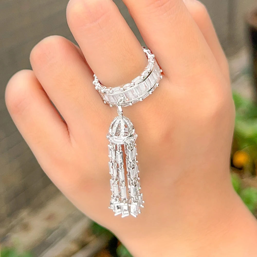 Unique Design Luxury Statement Charms Chic Cubic Zirconia Wedding Long Tassel Finger Rings for Women Bohemian Beach Jewelry