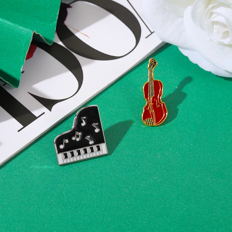 Very Creative Brooch About Musical Instruments Hot Selling Alloy Brooch Gifts for Men/Women to Decorate Clothing Accessories