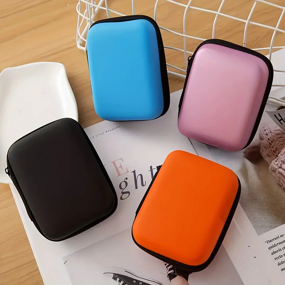 1pc Data Cable Charger Storage Bag, Portable Earphone Storage Box Drop-proof Zipper Bag