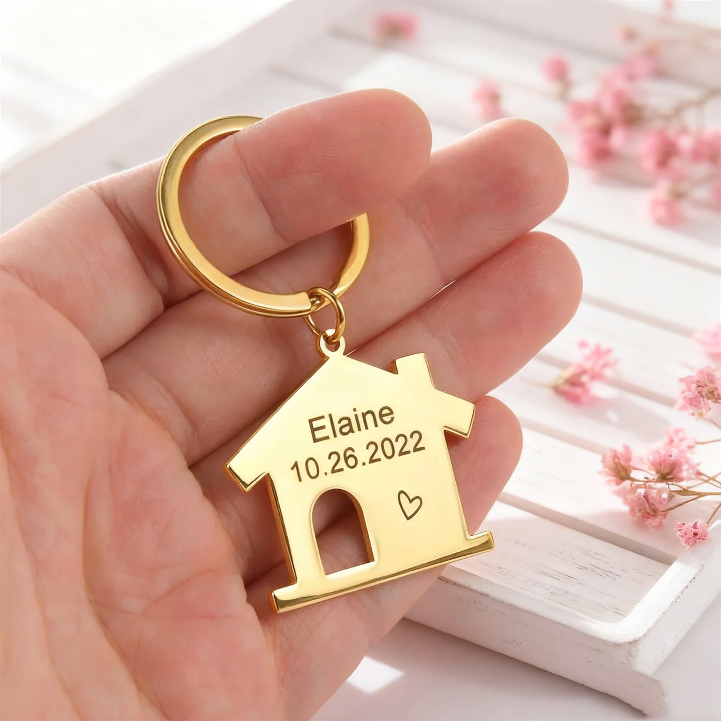 Customized Name Date House Keychain Stainless Steel Personalized Carving Surname Date Home Keychain Couple Family Gift