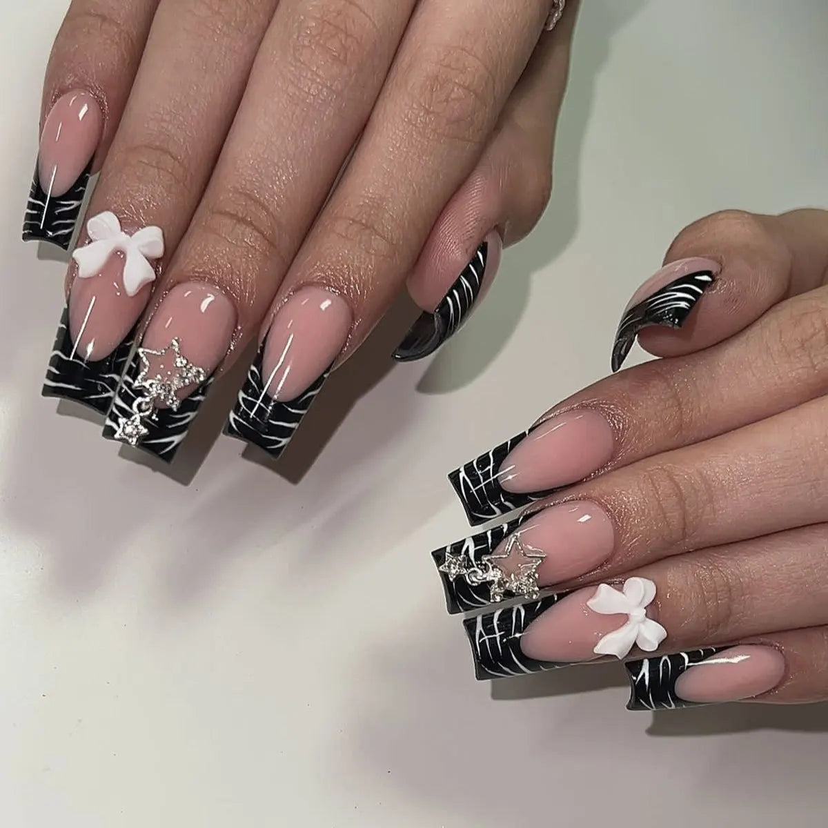 24pcs Y2K Sweet Stars Press On Nails Blue Brown Stripes French Style False Nails Wave Point Designs Autumn Vintage Fake Nail