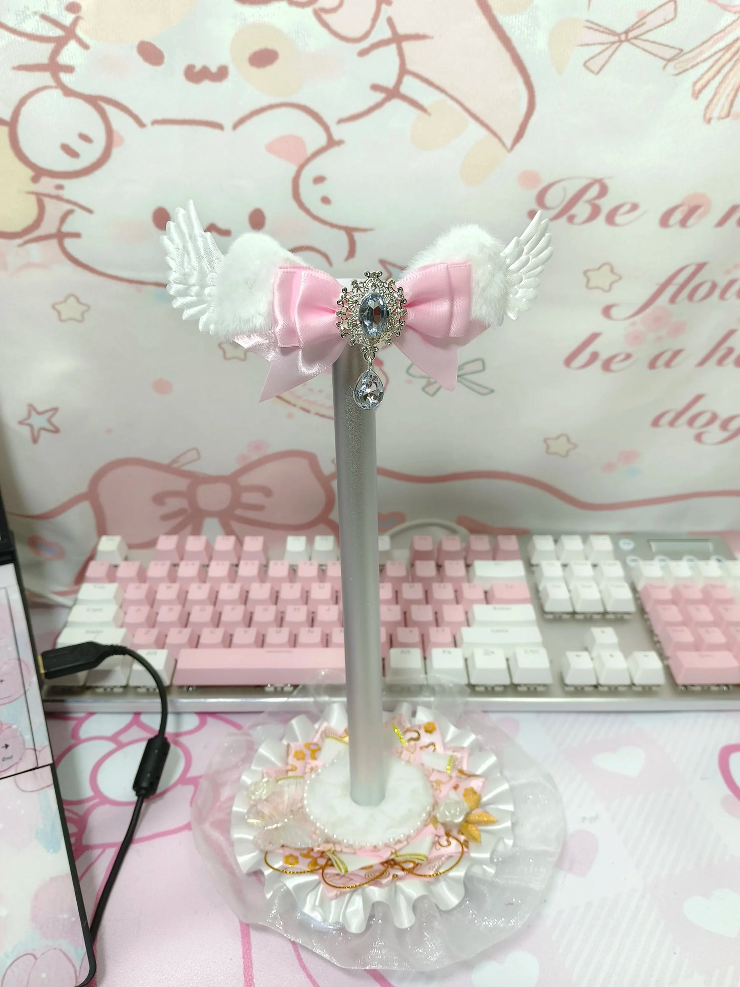Plush Headphone Stand Customized Cute Headphone Storage Rack Desktop Gaming Esports Earphone Display Stand Headphone Accessories