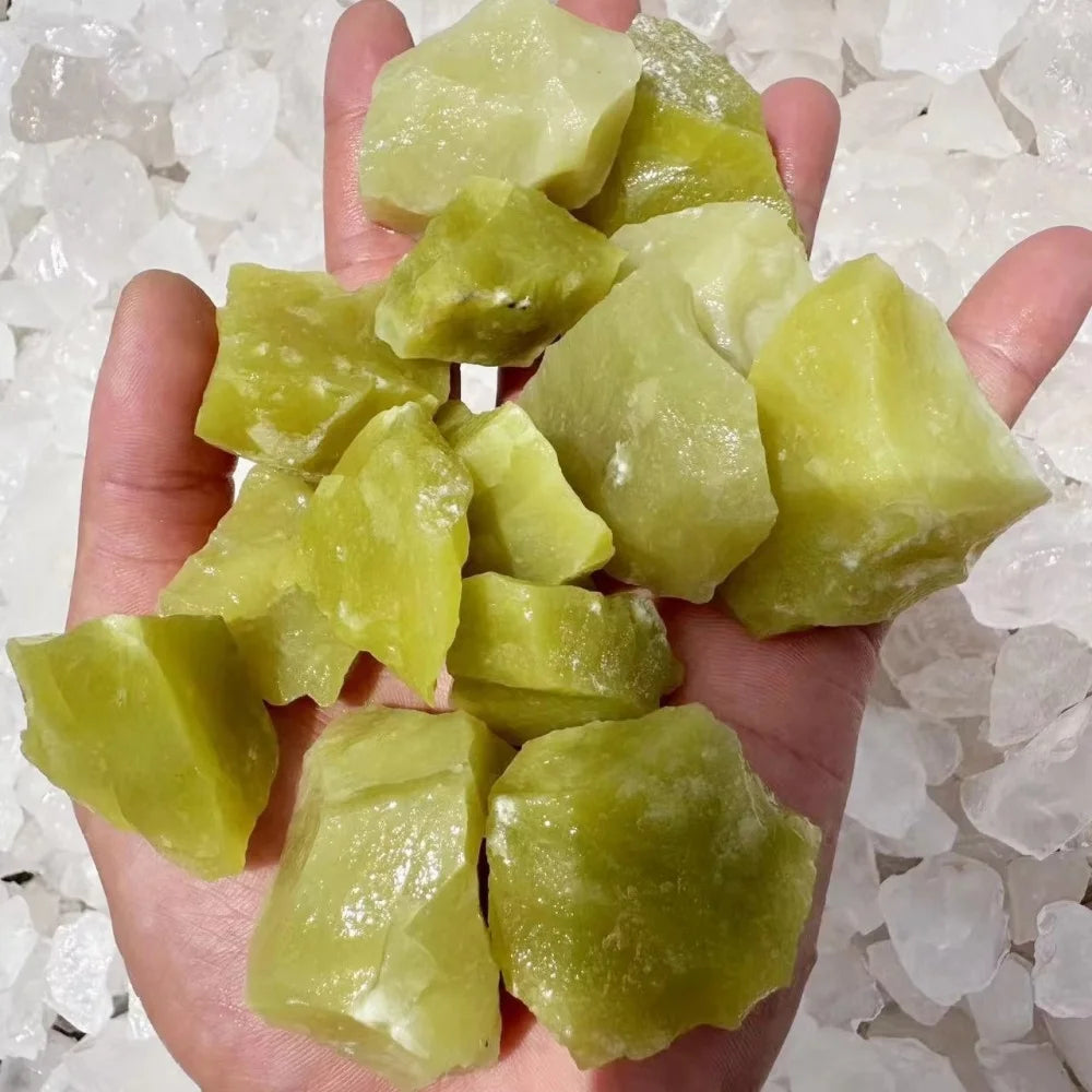Natural Lemon Jade Energy Crystal Healing Stone Mineral Quartz Stone for Home Decorate and Aromatherapy Diffuser Stone