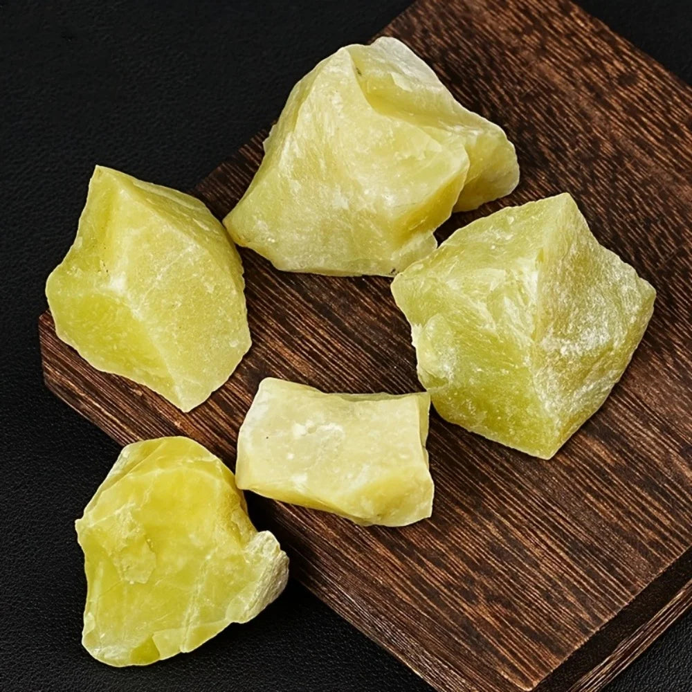Natural Lemon Jade Energy Crystal Healing Stone Mineral Quartz Stone for Home Decorate and Aromatherapy Diffuser Stone