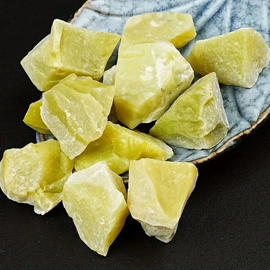 Natural Lemon Jade Energy Crystal Healing Stone Mineral Quartz Stone for Home Decorate and Aromatherapy Diffuser Stone