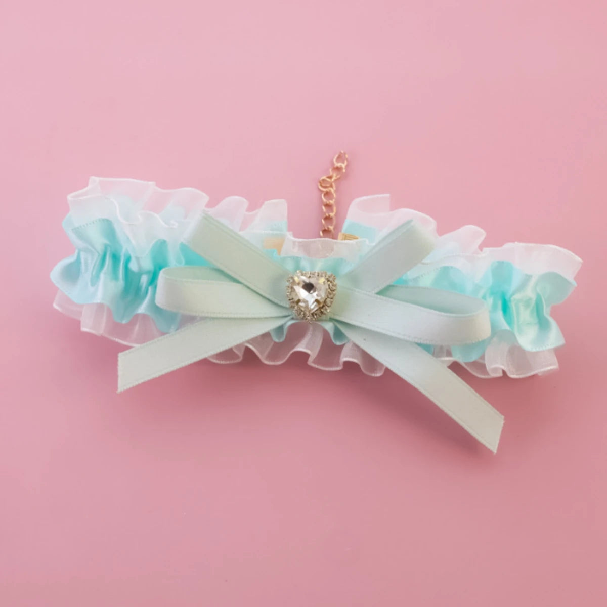 Luxury lace and rhinestone pet collar with heart-shaped charm-cute floral bow design, adjustable for cats and small dogs