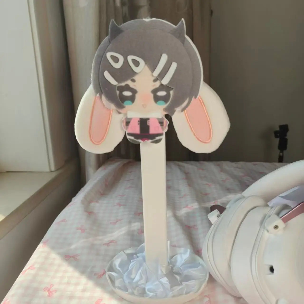 Plush Headphone Stand Customized Cute Headphone Storage Rack Desktop Gaming Esports Earphone Display Stand Headphone Accessories