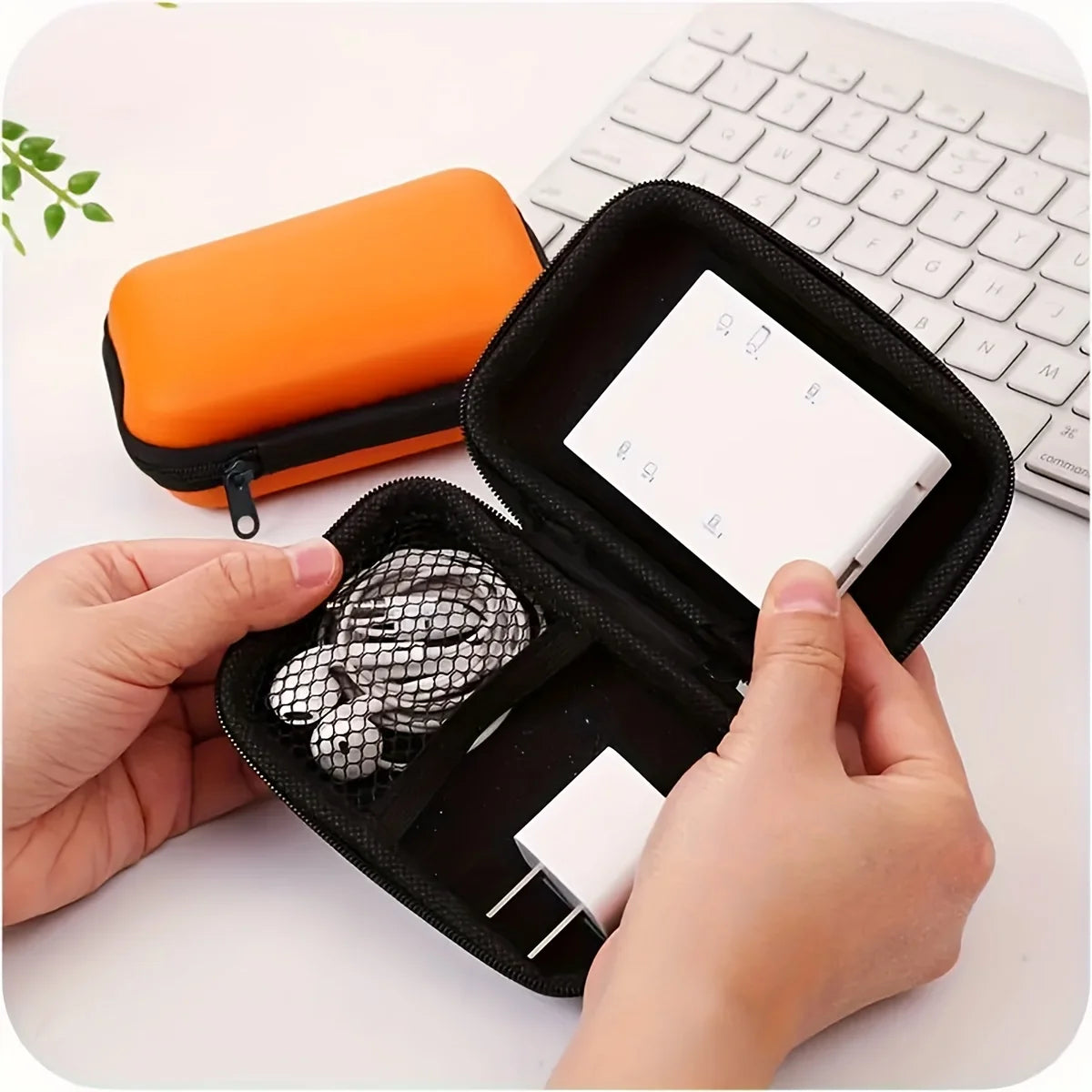 1pc Data Cable Charger Storage Bag, Portable Earphone Storage Box Drop-proof Zipper Bag