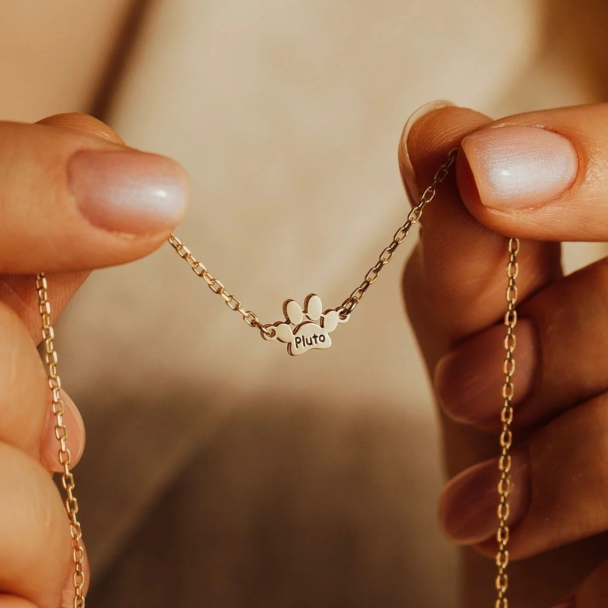Jeshayuan Personalized Heart Shaped Engraved Paw Print Necklace Customized Name Necklaces with Birth Stone Jewelry Gift for Love