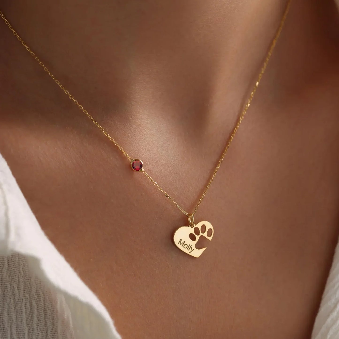 Jeshayuan Personalized Heart Shaped Engraved Paw Print Necklace Customized Name Necklaces with Birth Stone Jewelry Gift for Love